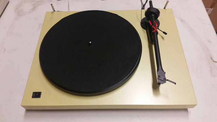 Pro-Ject Audio Systems Debut II turntable, champagne gold