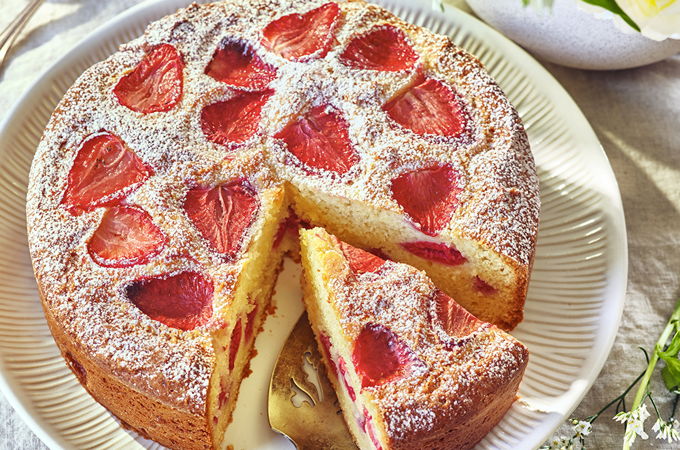Gâteau à la ricotta, aux fraises et aux framboises