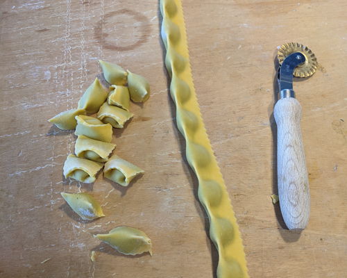 Cooking classes Rodello: We cook local Langhe appetizers and ravioli del plin
