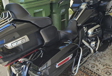 2018 HARLEY-DAVIDSON FLTRU ROAD GLIDE ULTRA motorcycle for rent near Sarasota, FL