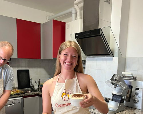 Cooking classes Como: Knead, roll out and bake your pizza