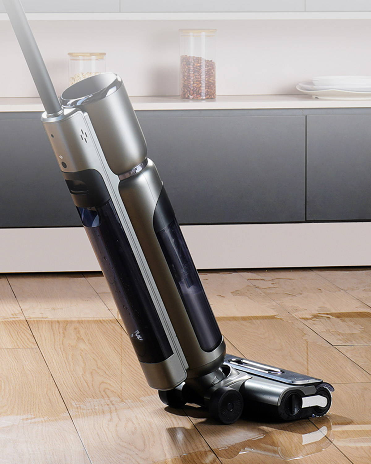 Vacuum with Heavy-Duty Suction for Wet & Dry Debris