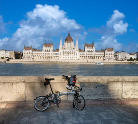 Historic Downtown bicycle ride with Scenic Views