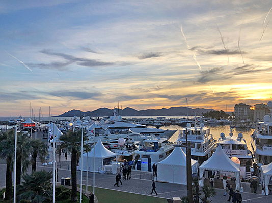  Hannover
- MIPIM in Cannes