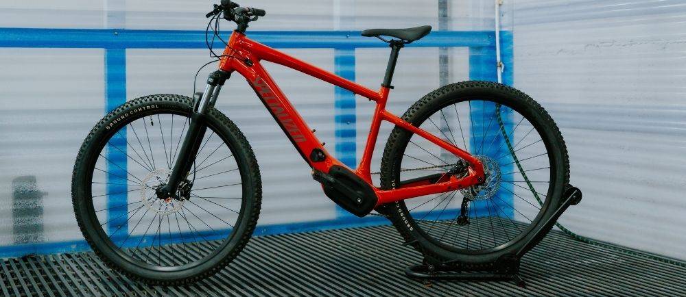 Specialized Turbo Tero in bike wash