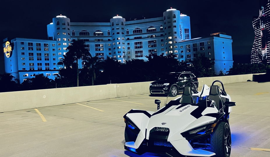 POLARIS SLINGSHOT S W/TECHNOLOGY PACKAGE for rent near Jacksonville, FL