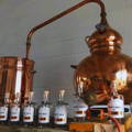 Alambic en cuivre traditionnel pour la distillation de Gin à la distillerie Isle of Skye Distillers sur l'île de Skye dans les Hébrides intérieures d'Ecosse