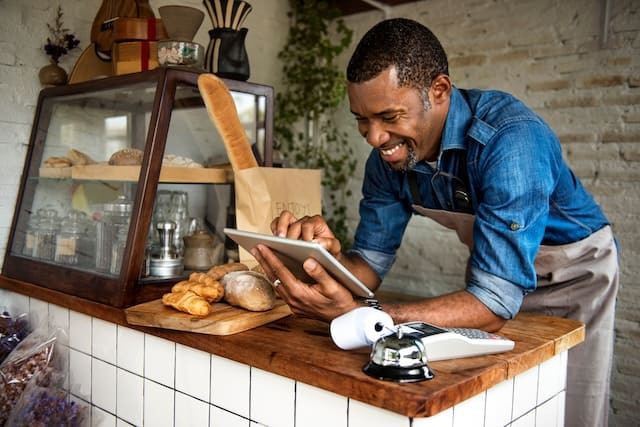 How To Choose An Online Ordering System For A Small Business - cloudwaitress