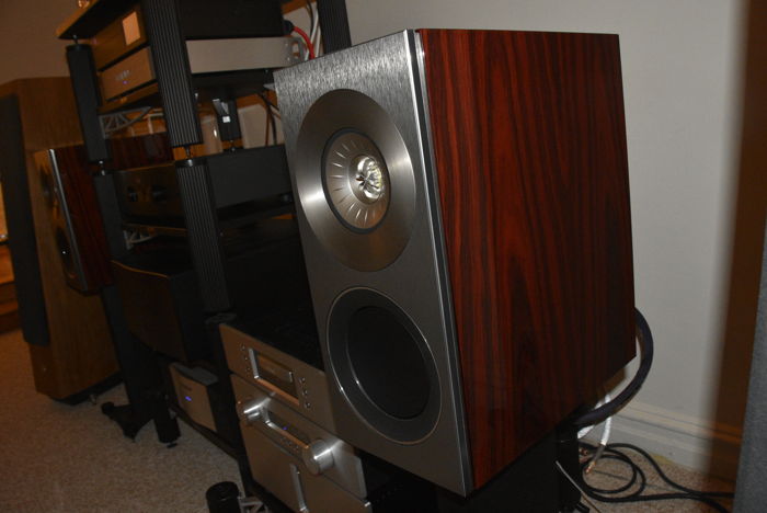KEF Reference 1 Rosewood with matching stands as new! (...