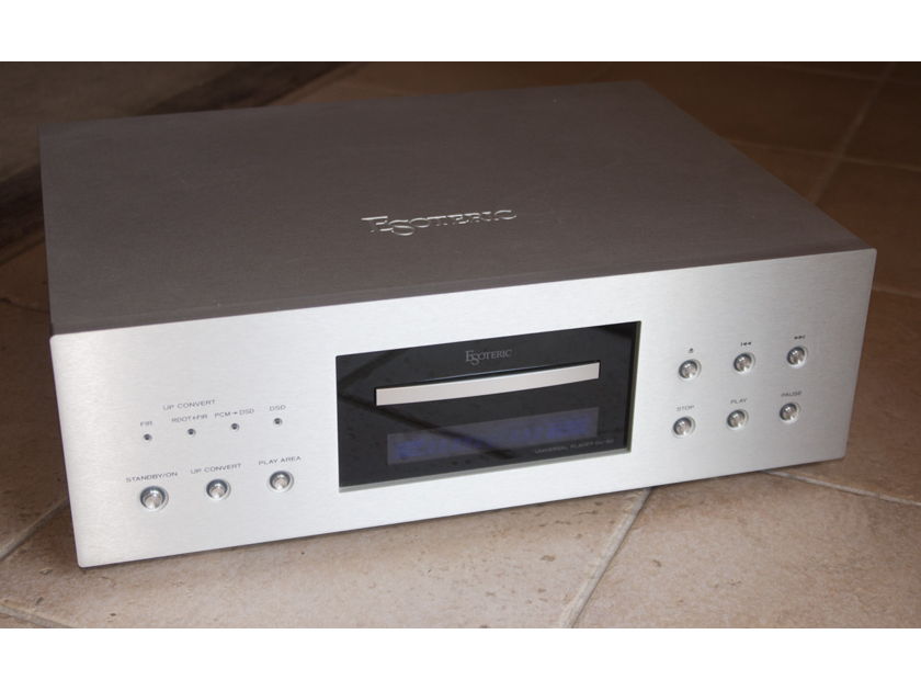 Esoteric DV-60 cd/sacd/dvd player