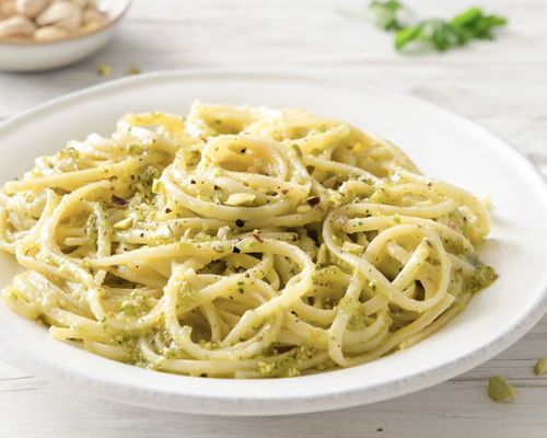 Corsi di cucina Bologna: Linguine al pesto rivisitato