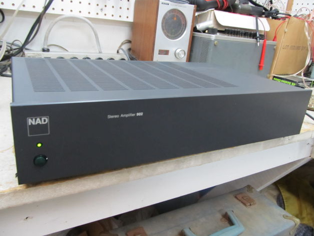 NAD 902 STEREO POWER AMP NAD 902, 30 WPC, CONSERVATIVE ...
