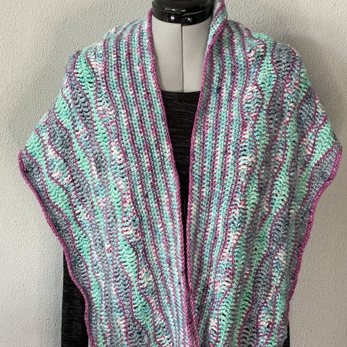 Gehäkelter Wellenschal Olga