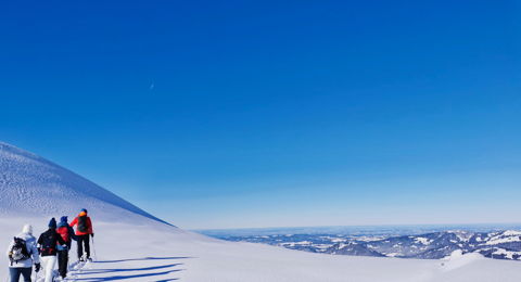 Schneeschuhwandern im Kleinwalsertal in Österreich