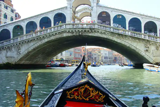 Classic Venice: 30-min Private Gondola Ride