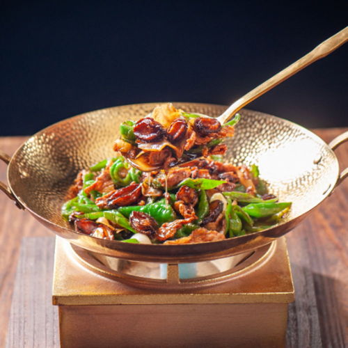 Image 45: Stir-Fried Pork with Abalone and Chili 鲍鱼辣椒炒肉