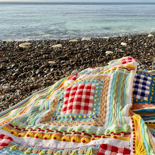 Picnic on the Beach - Eleonora Tully