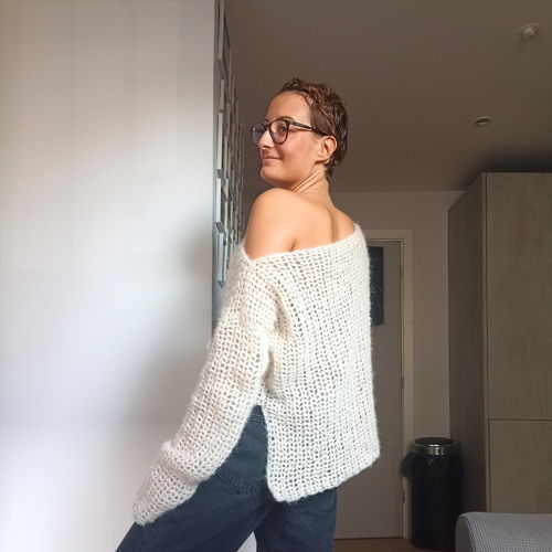 Off the shoulder mohair sweater - crochet pattern