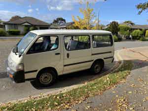 9 Seater Toyota Hiace Van