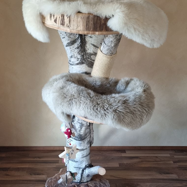 Handgefertigter Birken-Katzenbaum: NEU, 170 cm