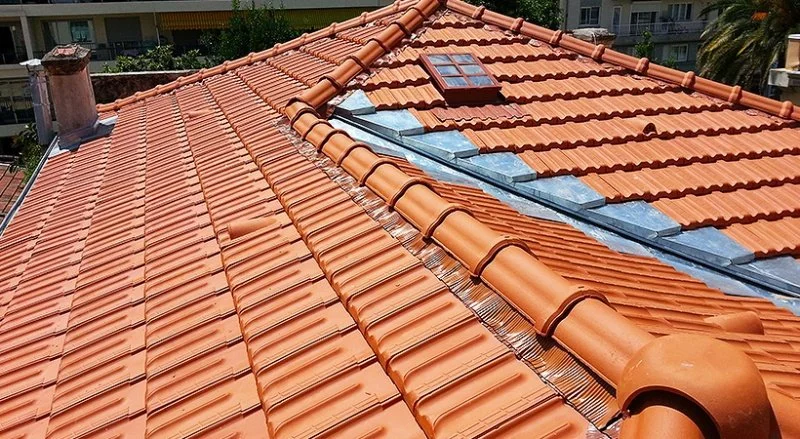 Rénovation de la couverture en tuiles de Marseille d’une villa à Nice — photo 2 sur 11 — CEG TOITURE