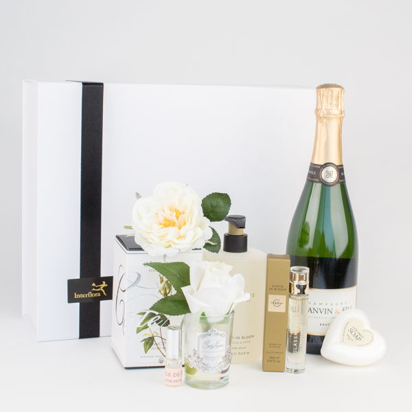 Premium Pamper Gift Box_flowers_delivery_interflora_nz