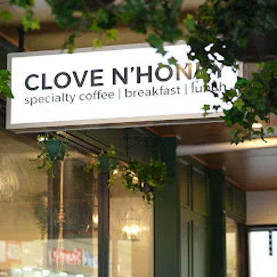 🍀 🍯 (clove and honey) avatar