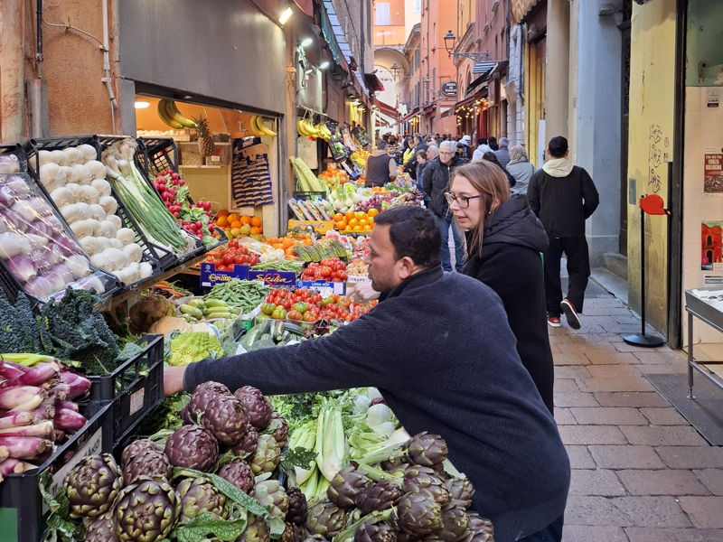 Tours enogastronómicos Bolonia: Conoce Bolonia paseando por las calles del mercado