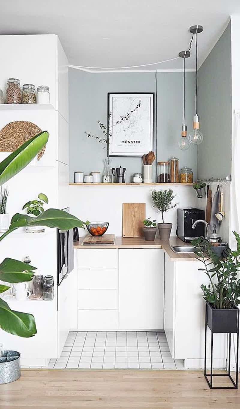 Prateleira suspensa: 55 modelos lindos e como fazer a sua  Decoração de  cozinha simples, Decoração cozinha apartamento pequeno, Decoração cozinha  pequena simples