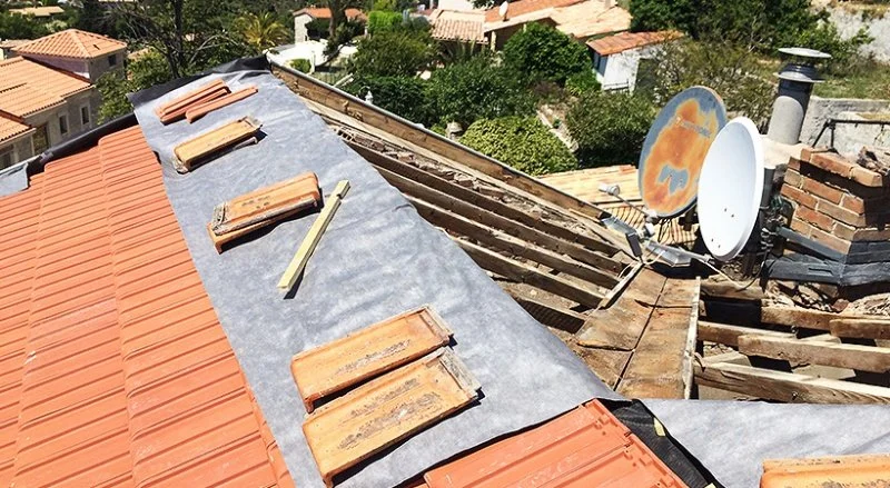 Rénovation d’une toiture en tuiles de Marseille sur une villa à La Turbie — photo 19 sur 28 — CEG TOITURE