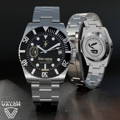 42mm Classic in stainless with metal bracelet and additional logo @9 position