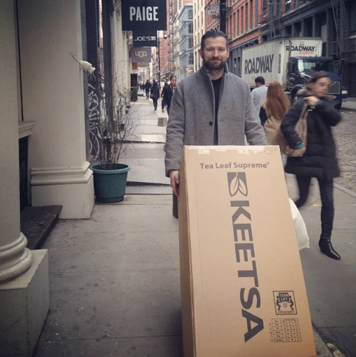 Mike is taking his Keetsa mattress at the NY store.