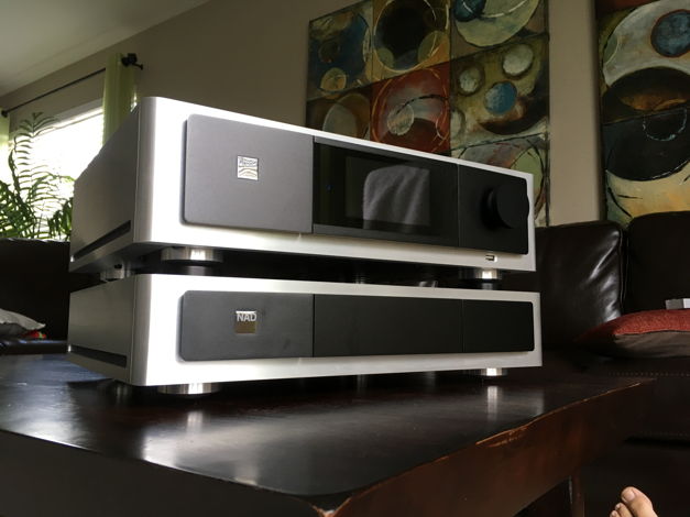 NAD Masters Series M12  Preamp/DAC/Streamer
