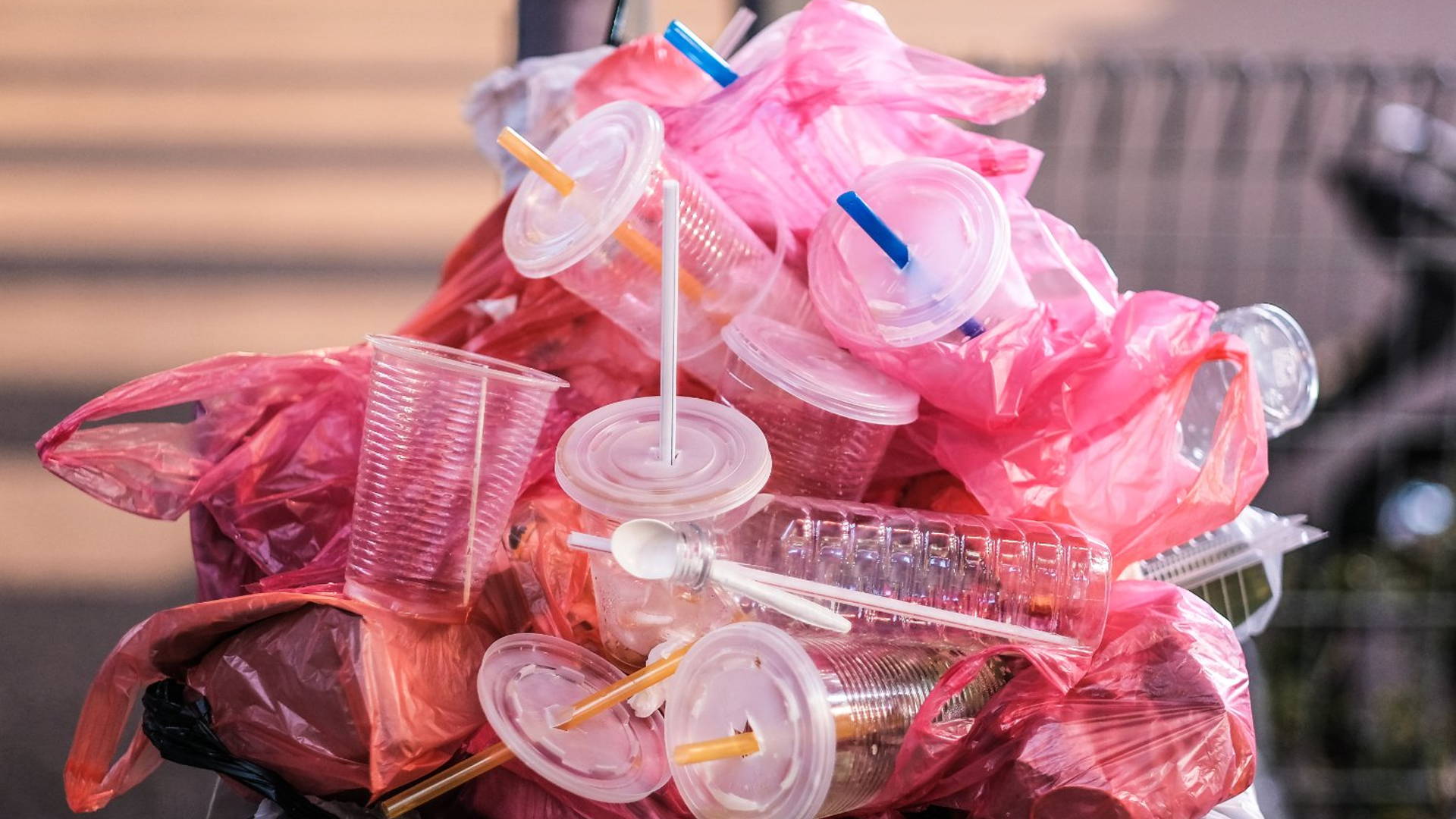 Featured image for Proposed California Bill Might Be Most Ambitious Anti-Plastic Legislation Yet