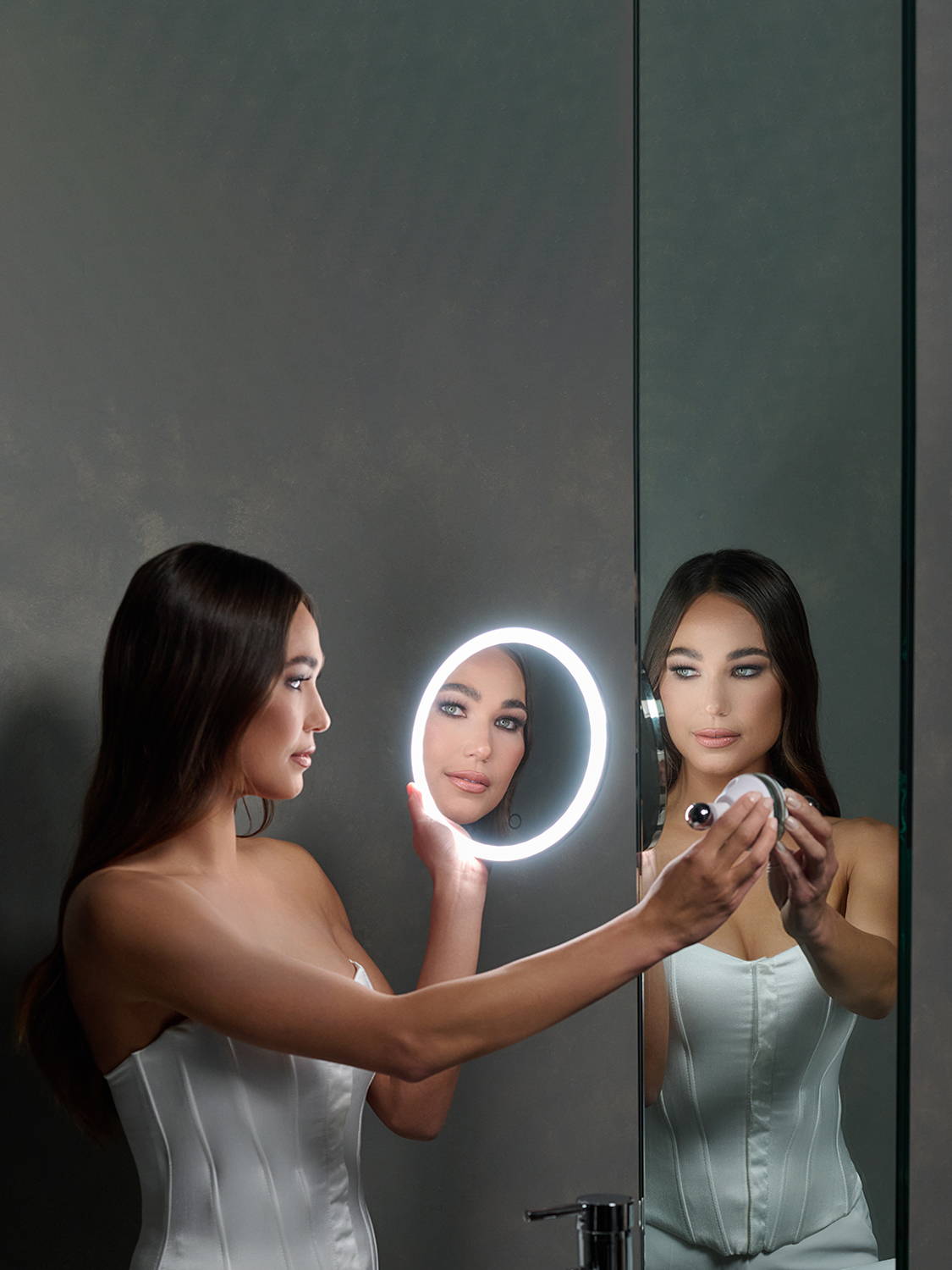 Ilios Lighting Rechargeable lighted makeup mirror with 1x or 5x magnification for vanity or tabletop 