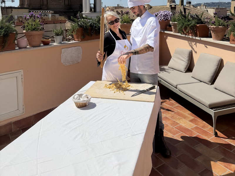 Cursos de cocina Roma: Clase de cocina en una terraza privada en Piazza di Spagna