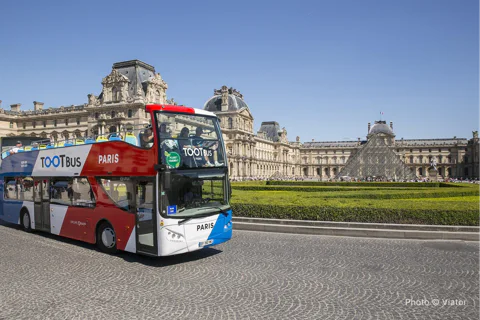 Hop-on Hop-off Bus Tour with Seine River Cruise
