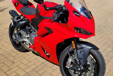 2026 DUCATI PANIGALE V2 motorcycle for rent near Streamwood, IL