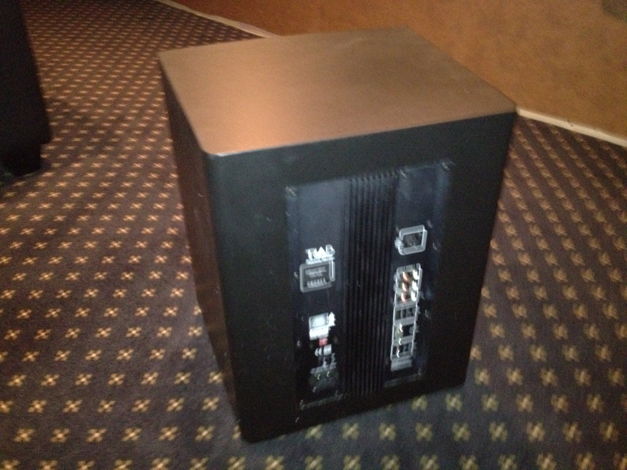 Triad Silver DSP Subwoofer 12 Inch Black Finish Mint Co...