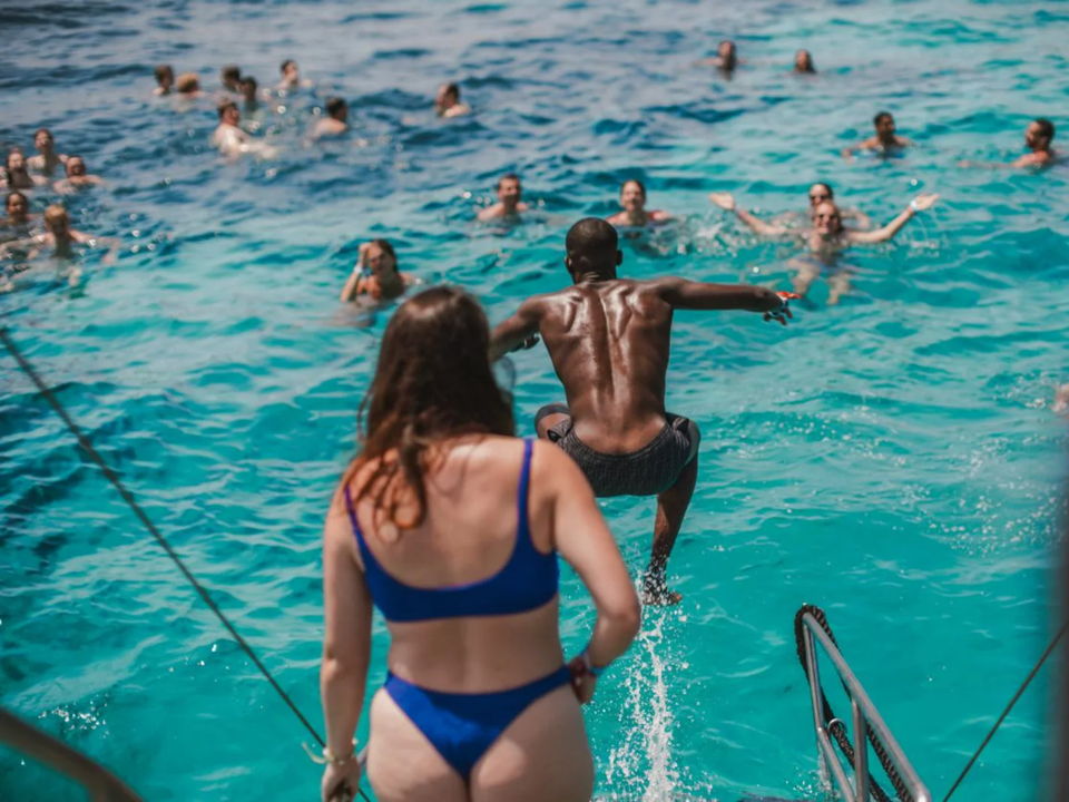 catamaran party