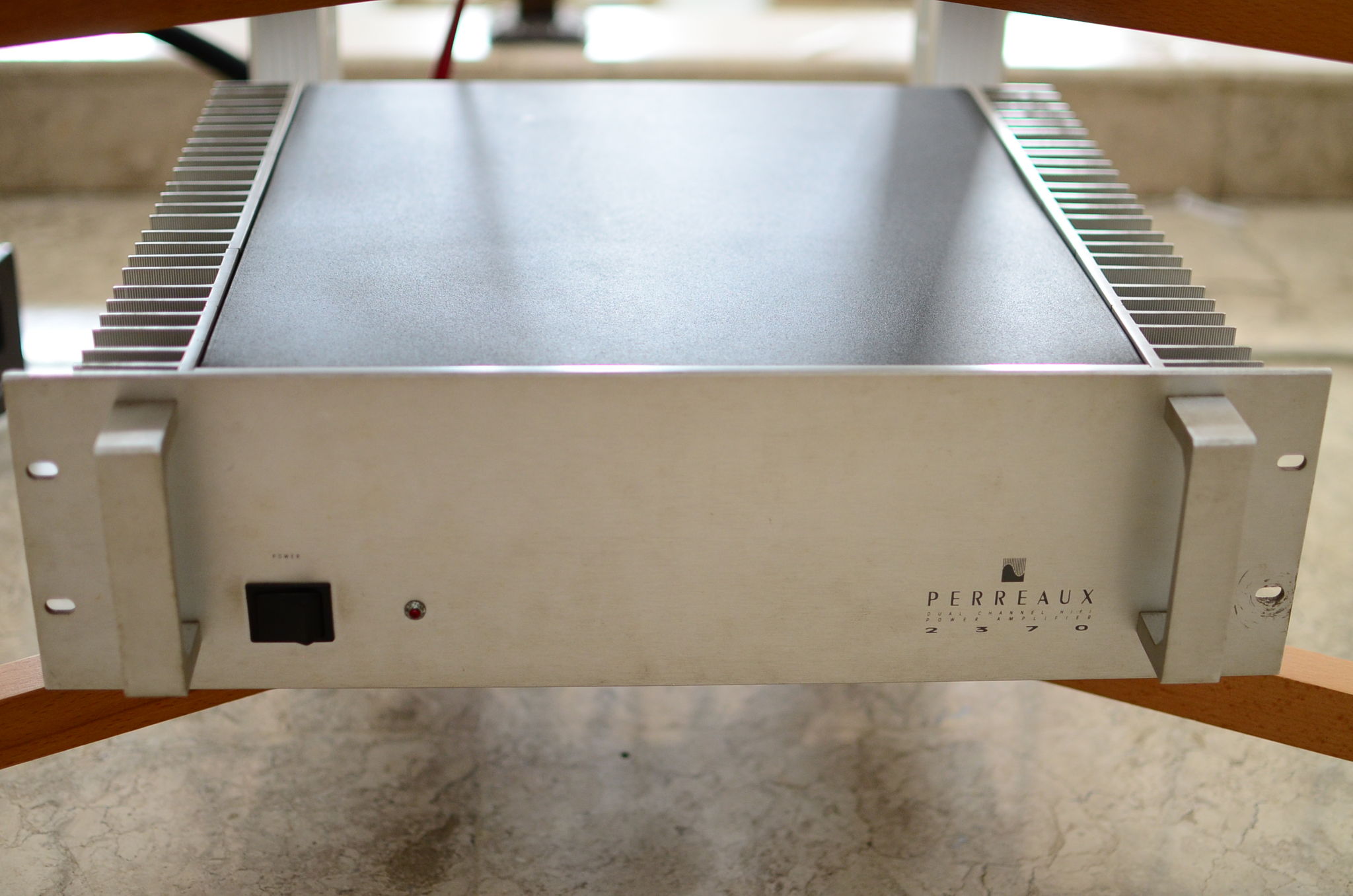 Perreaux power amplifier 250wpc