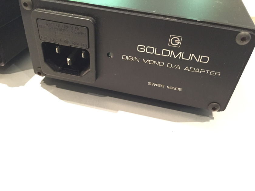 GOLDMUND  SR8 Preamp + 3-  SRM 250 amps Goldmund System
