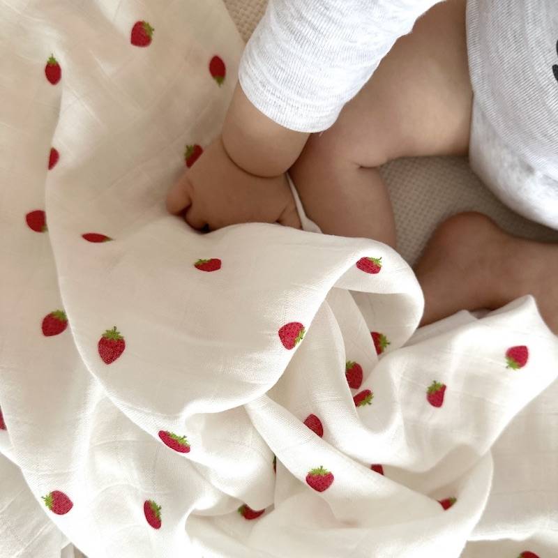 lange xl fraise rouge blanc joli nous swiss made marque suisse enfant bébé 