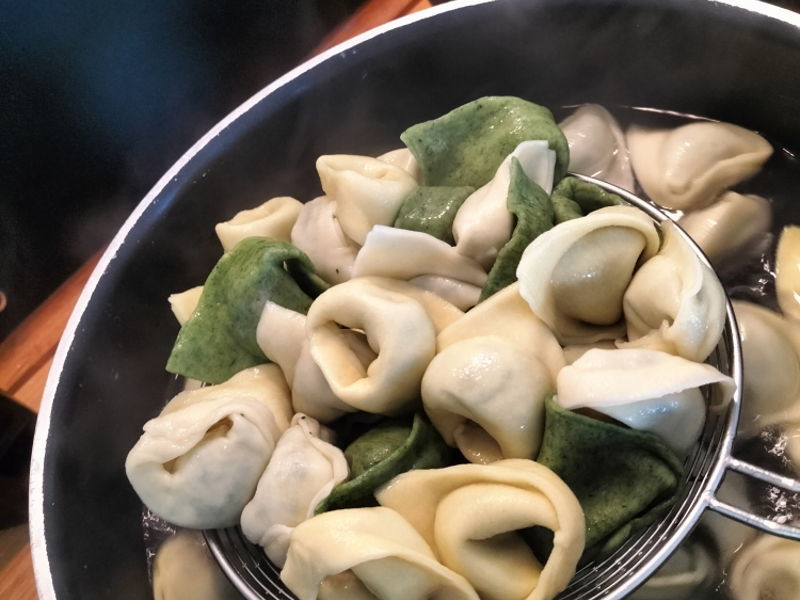 Cooking classes Bellano: Traditional cuisine: homemade ravioli and tiramisu