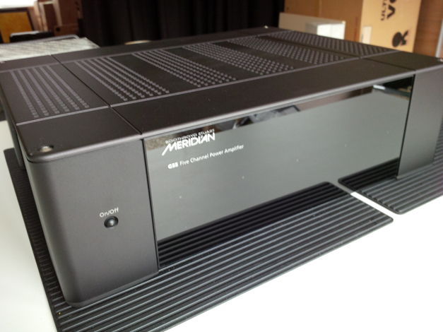 Meridian  G55 5-channel power amp