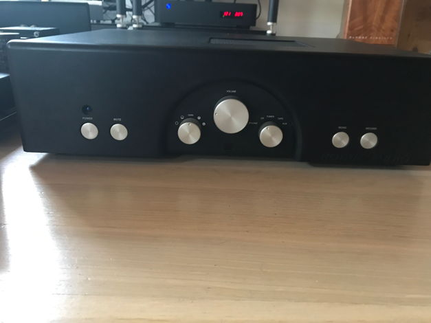 Rogue Audio 99 Magnum Tube Preamp w/ Phono Stage - Exce...