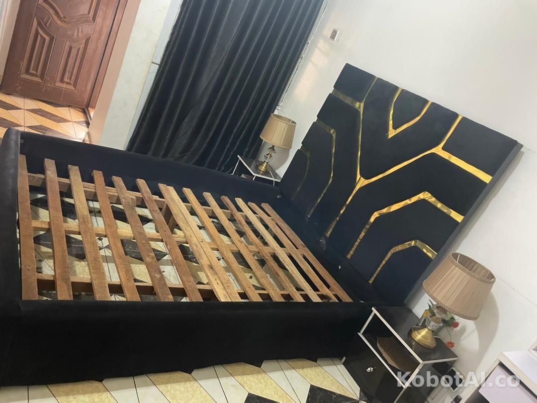 4/6 bedframe with two sides drawer 2