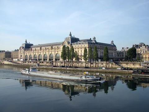 Montmartre & Musee d'Orsay Skip-the-Line Guided Trip