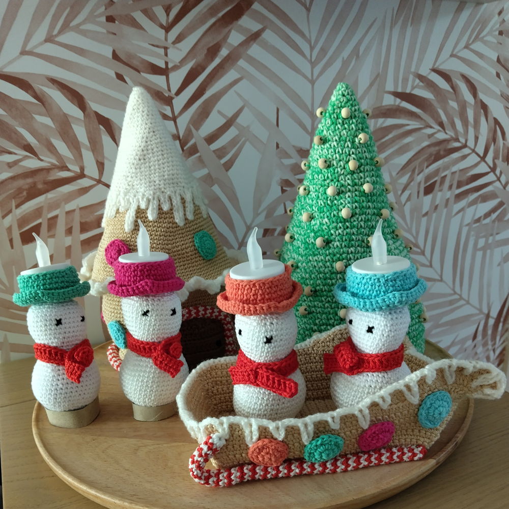 Crochet pattern Mini Christmas village