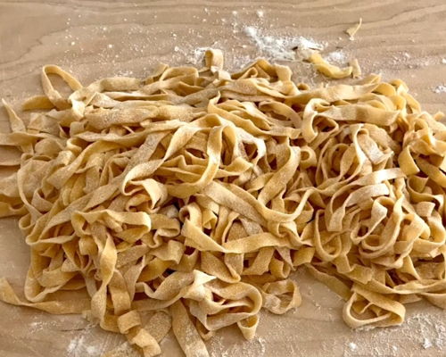 Corsi di cucina San Quirico d'Orcia: Sapori italiani: gnocchi e fettuccine Alfredo in Val d'Orcia